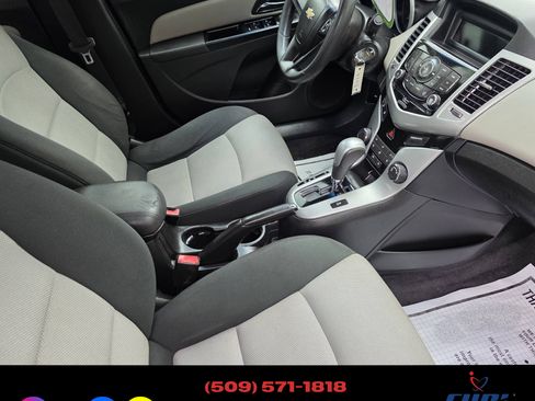 Used 2012 Chevrolet Cruze LS FWD image 15