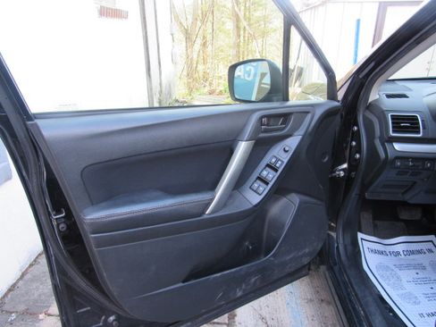 Used 2016 Subaru Forester 2.5i Premium image 13