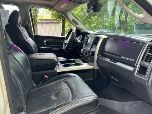 Used 2017 RAM 1500 4x4 Crew Cab Laramie image 23