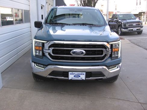 Used 2023 Ford F150 XLT image 2