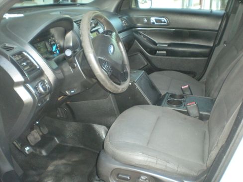 Used 2017 Ford Explorer 4WD Police Interceptor image 4