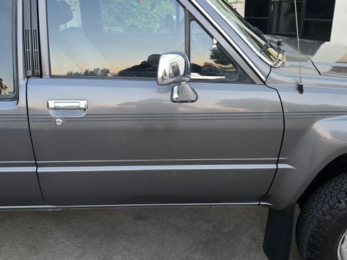 Used 1988 Toyota Pickup Deluxe image 18