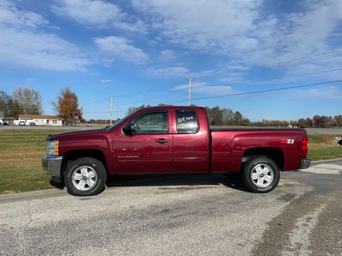 Used 2013 Chevrolet Silverado 1500 LT Z71 image 2