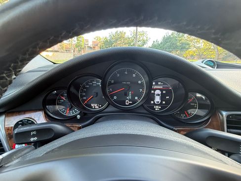 Used 2013 Porsche Panamera image 21