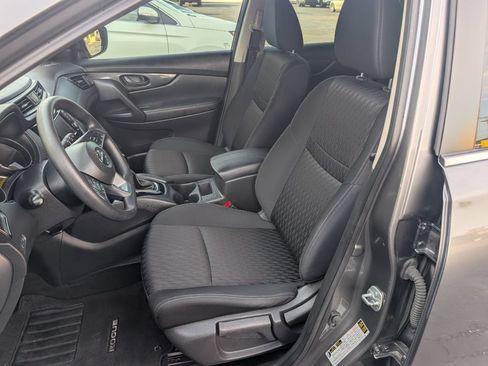 Used 2020 Nissan Rogue AWD S image 7