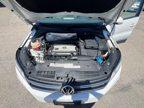 Used 2012 Volkswagen Tiguan FWD image 24