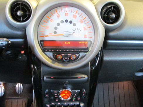 Used 2011 MINI Cooper Countryman S image 11