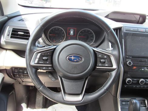 Used 2019 Subaru Ascent Premium 8-Passenger AWD/4WD image 18
