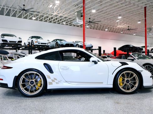 Used 2016 Porsche 911 GT3 RS RWD image 11