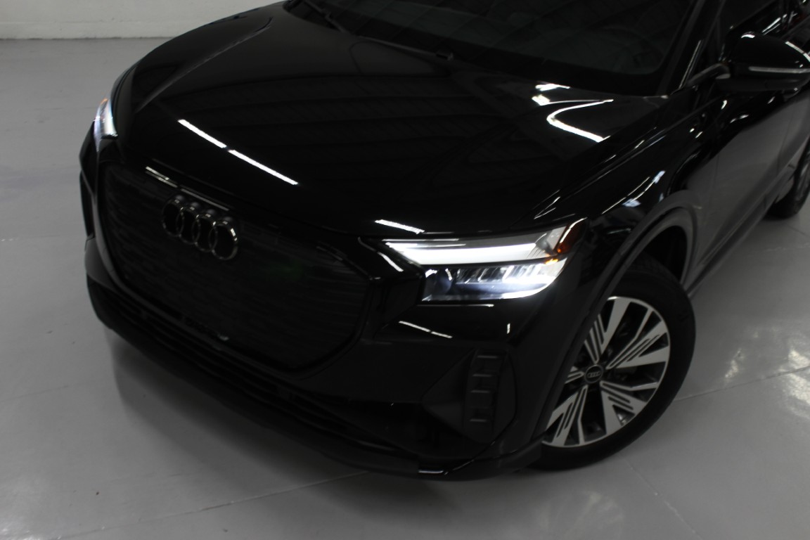 Used 2025 Audi Q4 e-tron Premium RWD image 4
