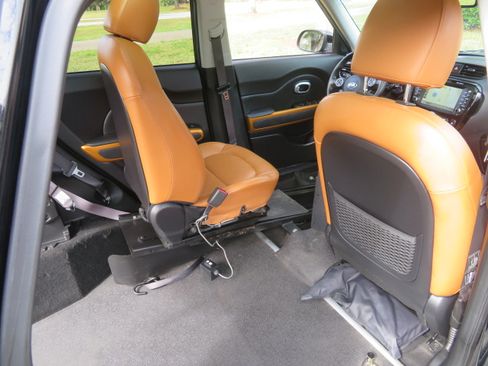 Used 2016 Kia Soul ! image 41