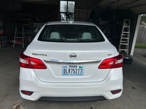 Used 2016 Nissan Sentra SV FWD image 3