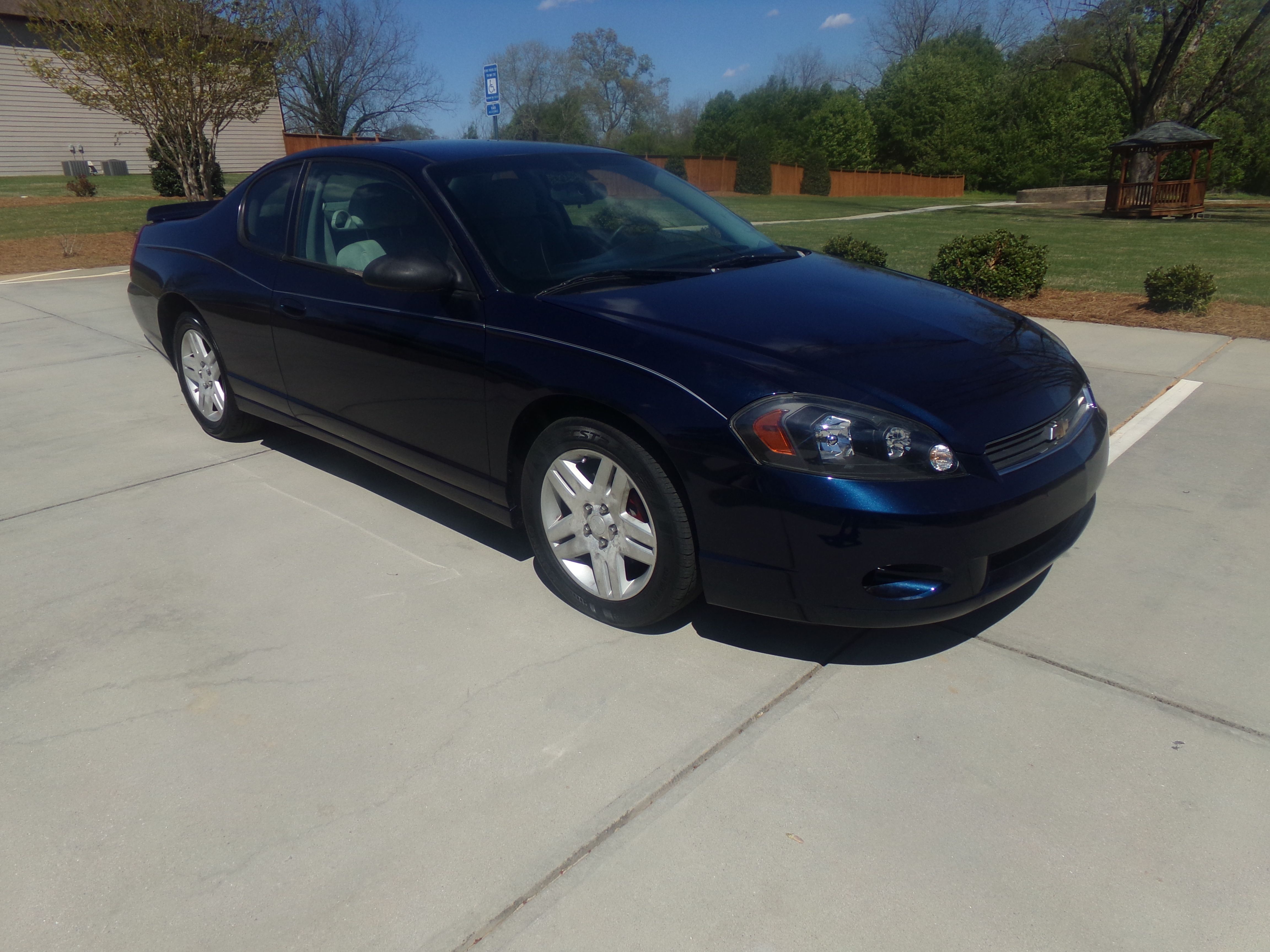 Used 2007 Chevrolet Monte Carlo LT FWD image 7