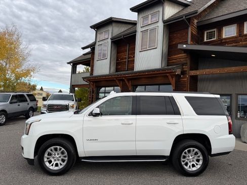 Used 2019 GMC Yukon SLT image 2