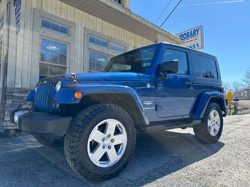 Used 2010 Jeep Wrangler Sahara image 1