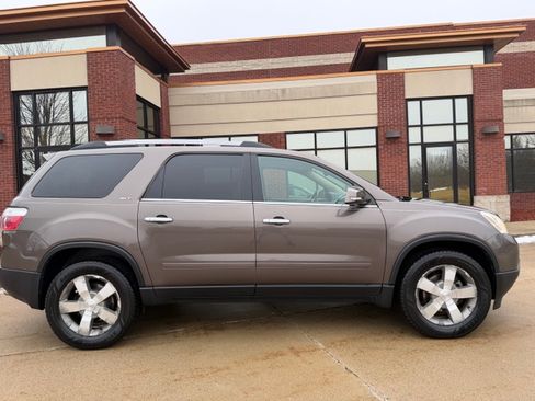Used 2011 GMC Acadia SLT image 2