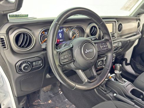 Used 2021 Jeep Wrangler Unlimited Willys image 12