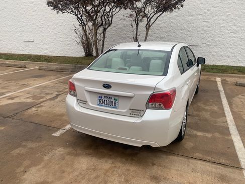 Used 2014 Subaru Impreza 2.0i Premium image 4