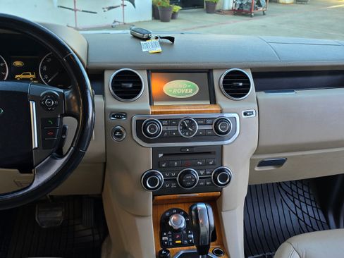 Used 2011 Land Rover LR4 HSE LUX image 38