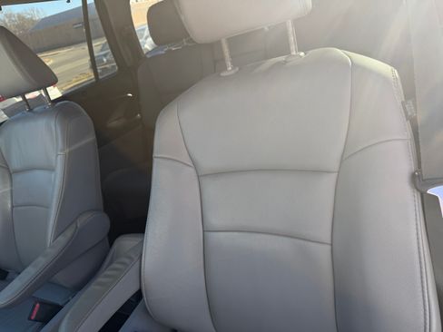 Used 2017 Honda Pilot Touring image 13