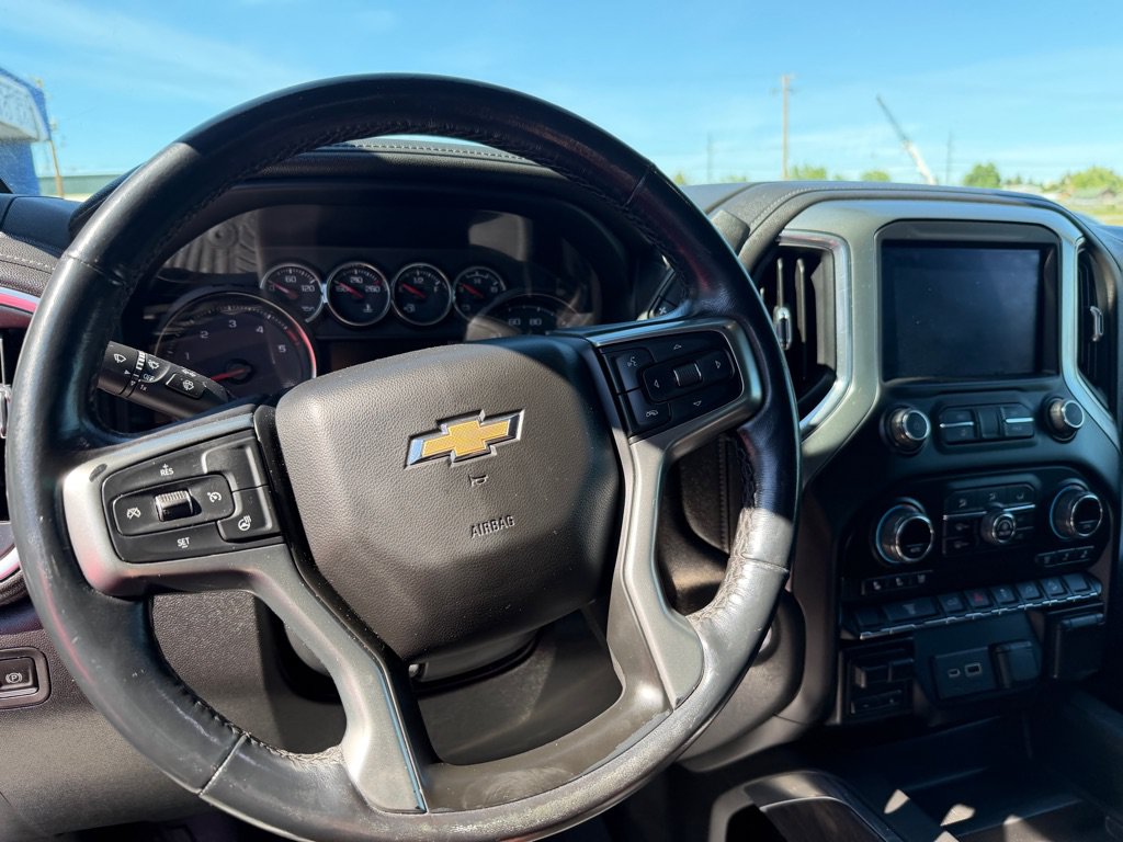 Used 2022 Chevrolet Silverado 3500 LTZ AWD/4WD image 16