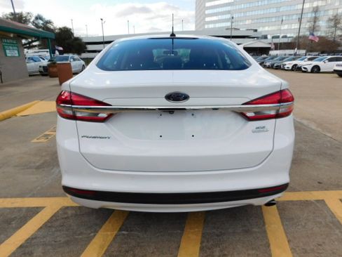 Used 2018 Ford Fusion SE image 6