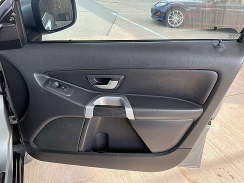 Used 2010 Volvo XC90 3.2 image 10