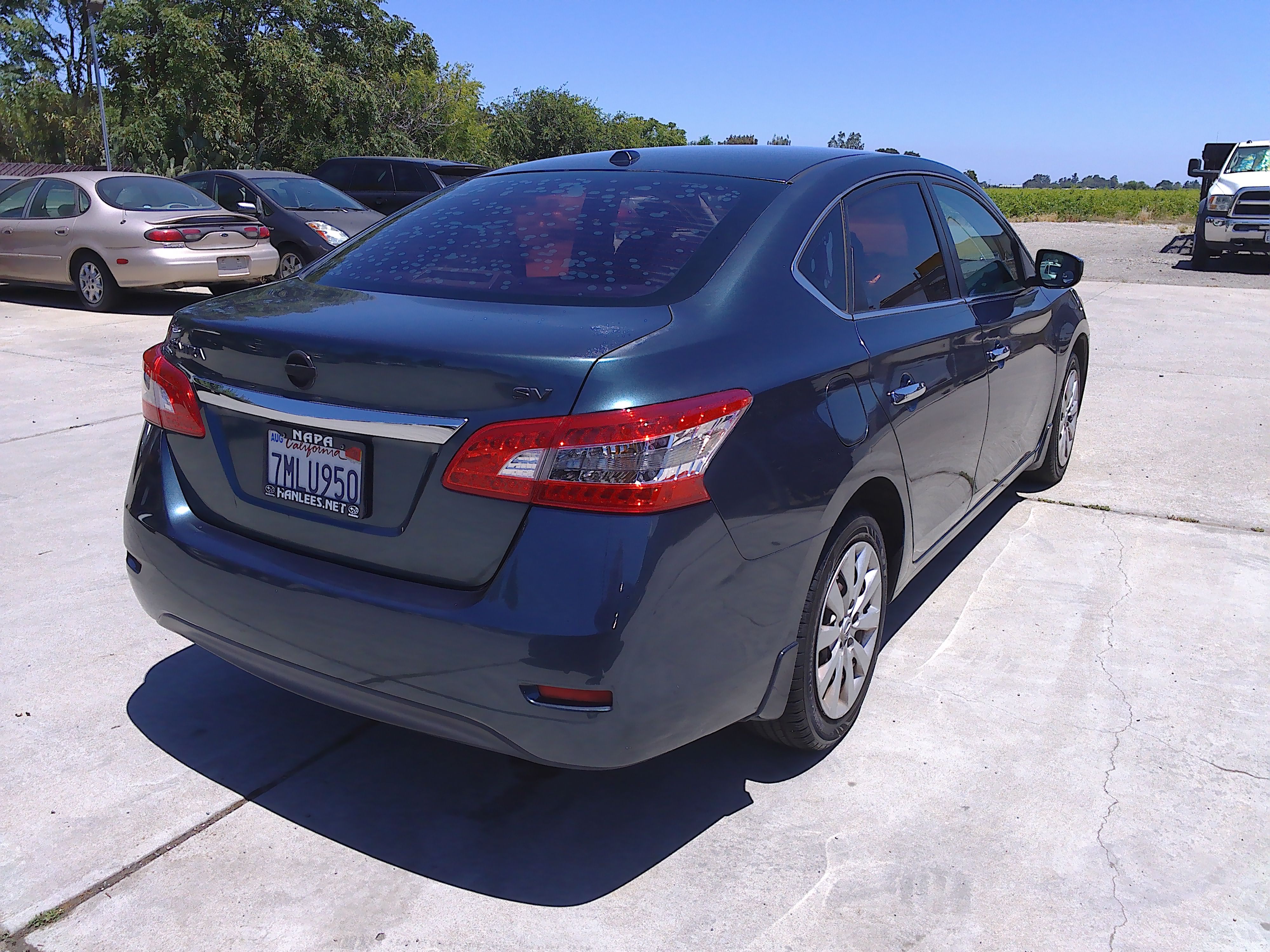 Used 2015 Nissan Sentra SV FWD image 4