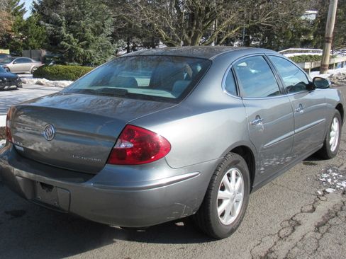 Used 2005 Buick LaCrosse CX image 6