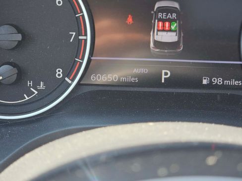 Used 2023 Nissan Rogue AWD SL image 7