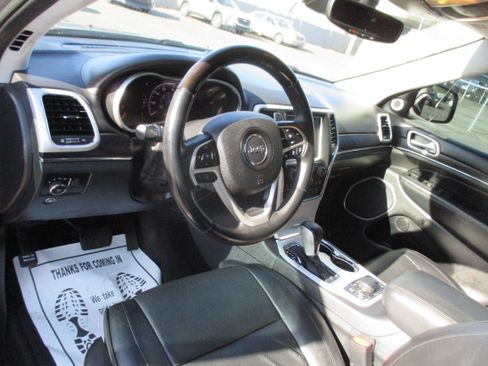 Used 2018 Jeep Grand Cherokee 4WD Summit image 7