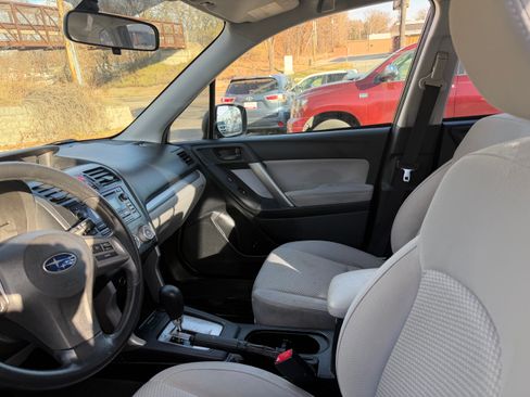 Used 2014 Subaru Forester 2.5i image 14