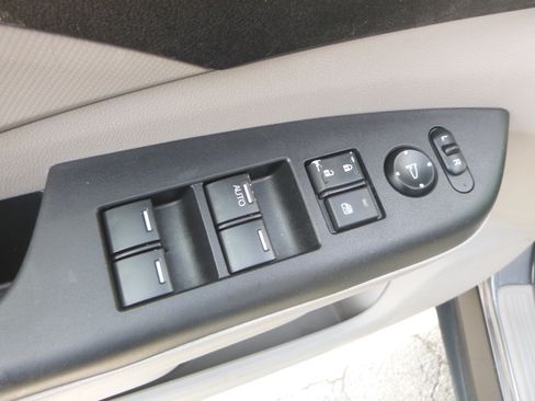 Used 2013 Honda CR-V AWD LX image 12