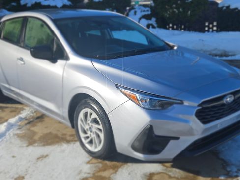 Used 2024 Subaru Impreza 2.0i image 3