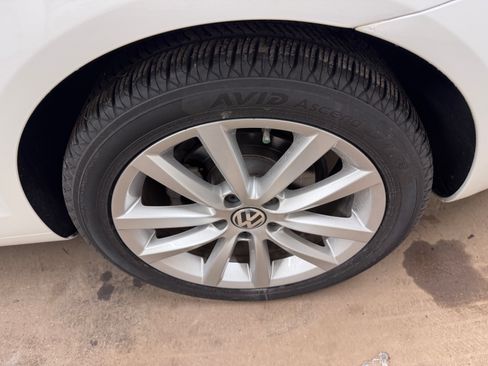 Used 2015 Volkswagen Eos Komfort image 34