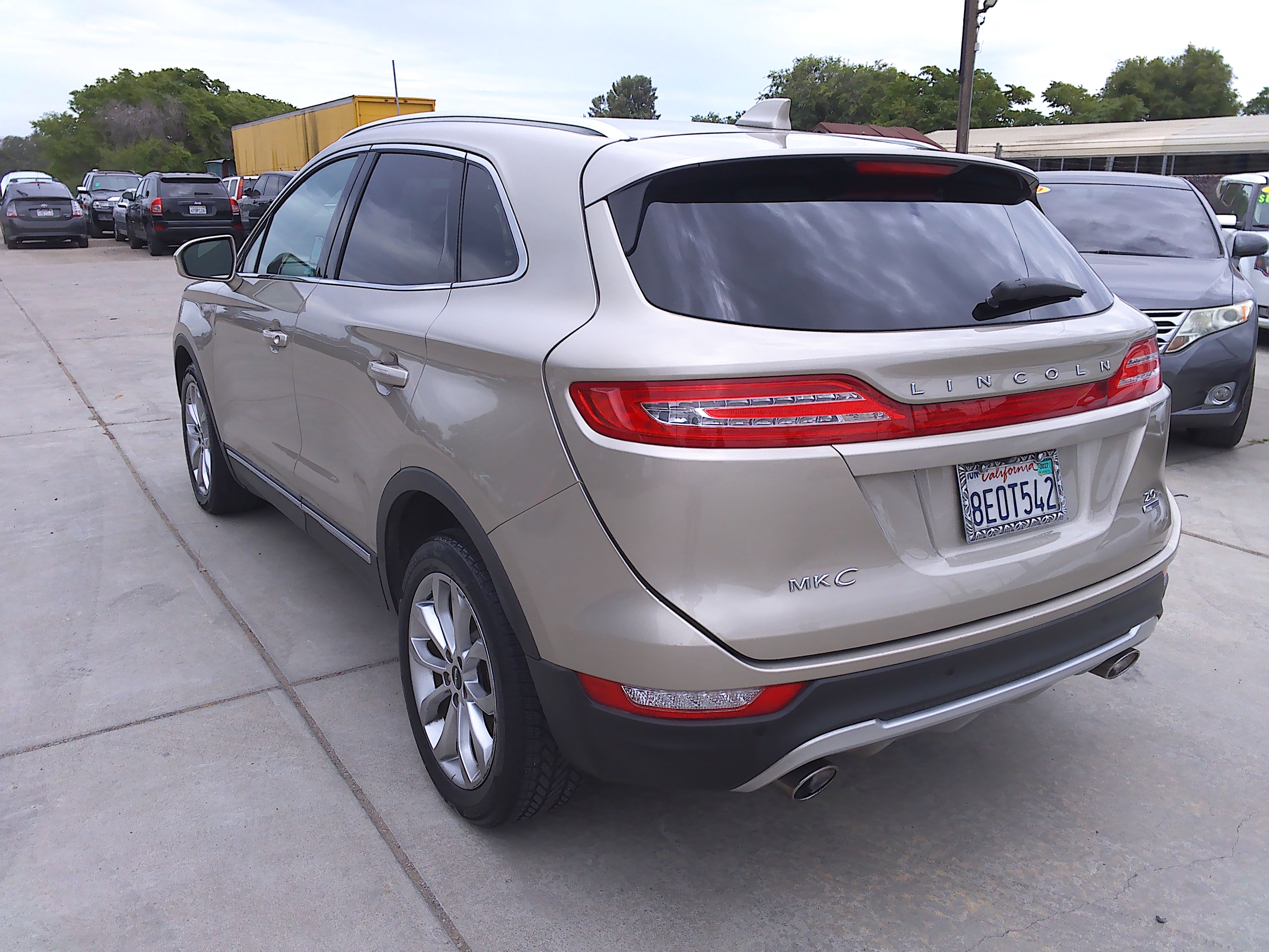 Used 2015 Lincoln MKC FWD image 3
