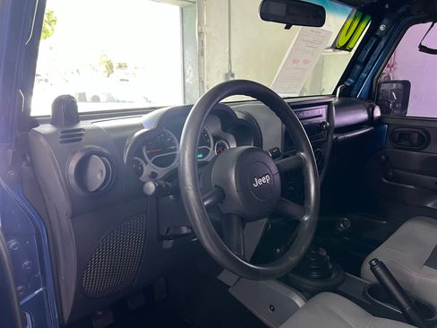 Used 2010 Jeep Wrangler Unlimited Sport image 14