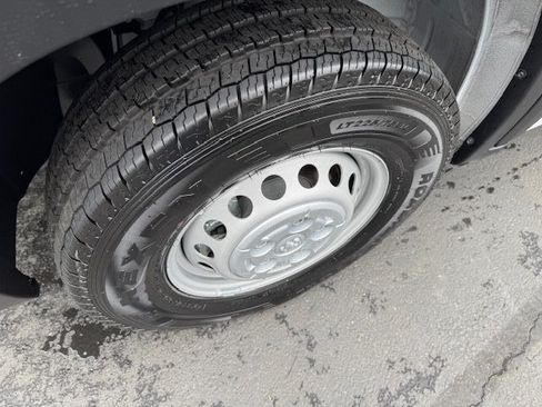 Used 2024 RAM ProMaster 2500 image 20