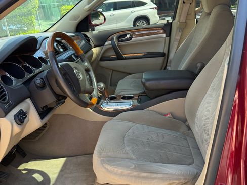 Used 2011 Buick Enclave 2WD CX image 11