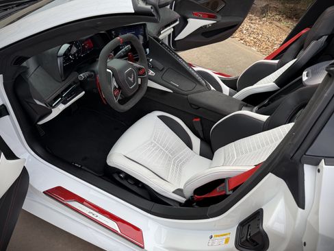 Used 2023 Chevrolet Corvette Premium Conv w/ 3LT image 27