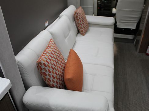 Used 2017 Mercedes-Benz Sprinter 3500 image 18