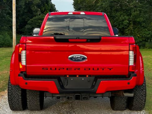 Used 2017 Ford F350 4x4 Crew Cab DRW Super Duty image 6