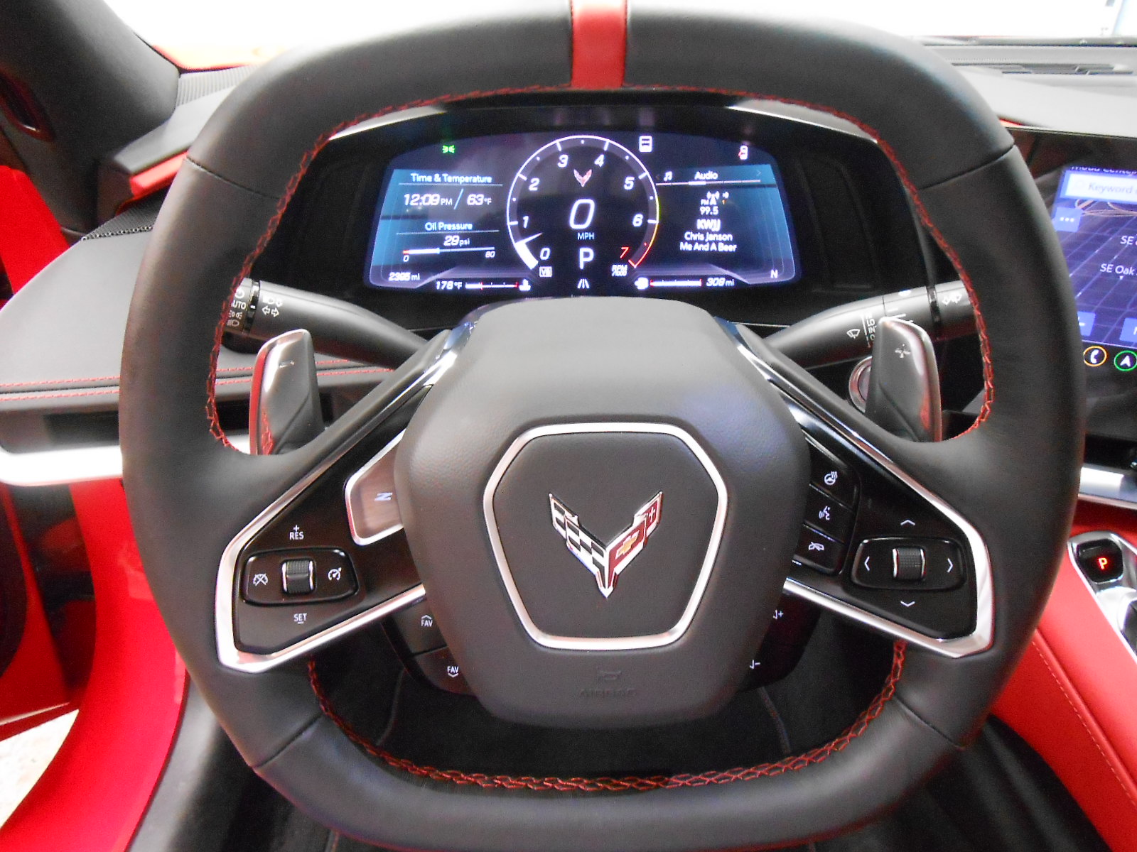 Used 2023 Chevrolet Corvette Stingray 2LT RWD image 8