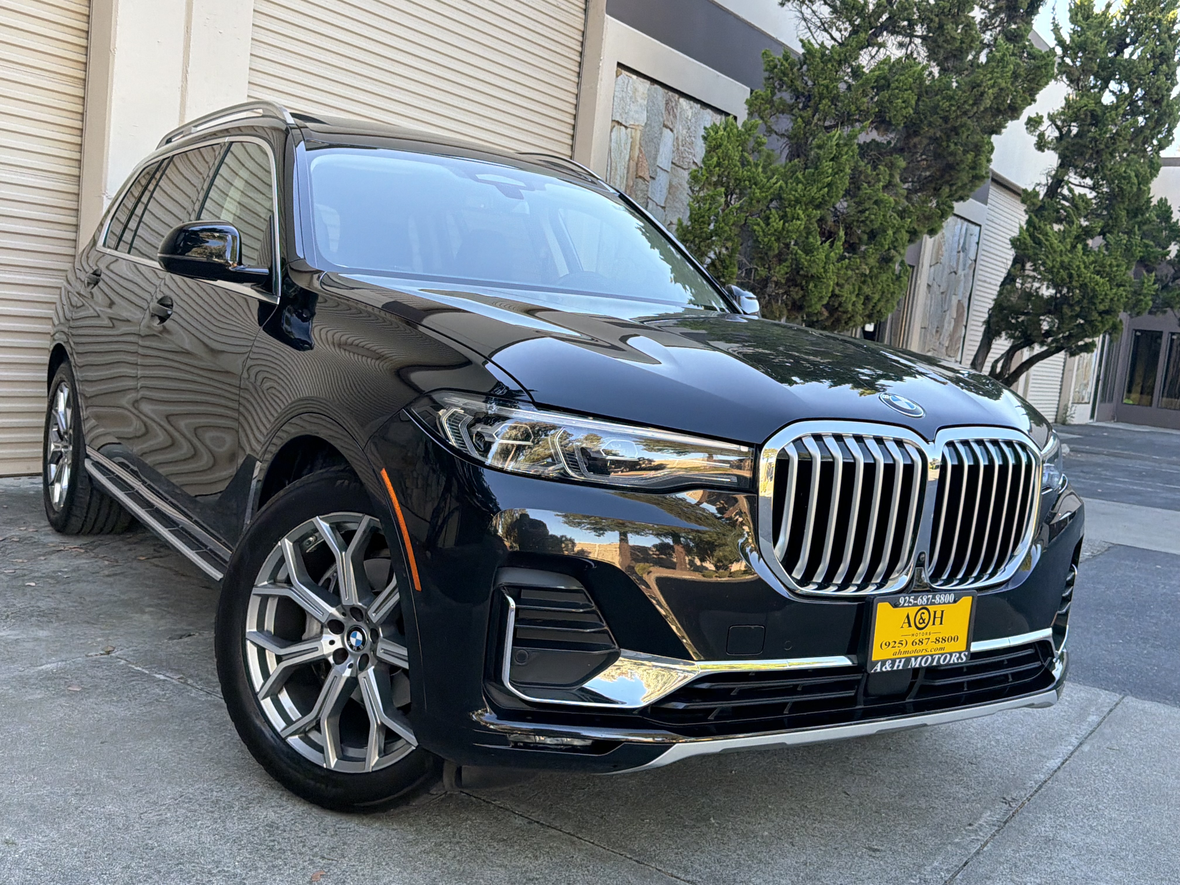 Used 2022 BMW X7 xDrive40i AWD/4WD image 1