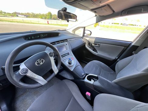 Used 2013 Toyota Prius Two FWD image 11
