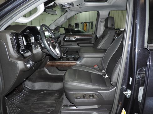 Used 2023 GMC Sierra 1500 4WD Crew Cab Elevation image 43