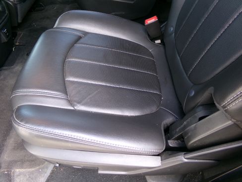 Used 2016 Buick Enclave Premium image 10