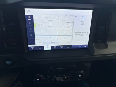 Used 2024 Ford Bronco Black Diamond image 8