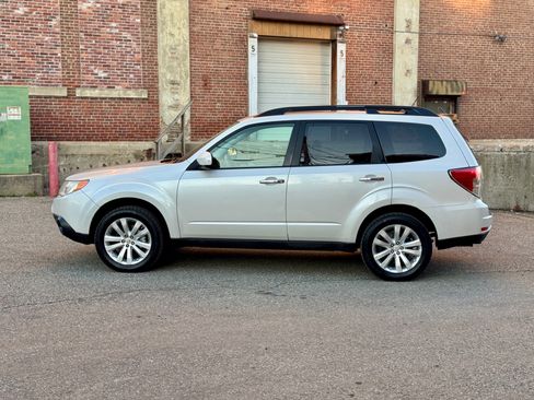 Used 2012 Subaru Forester 2.5X Premium image 2