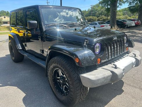 Used 2013 Jeep Wrangler 4WD Unlimited Sahara image 7